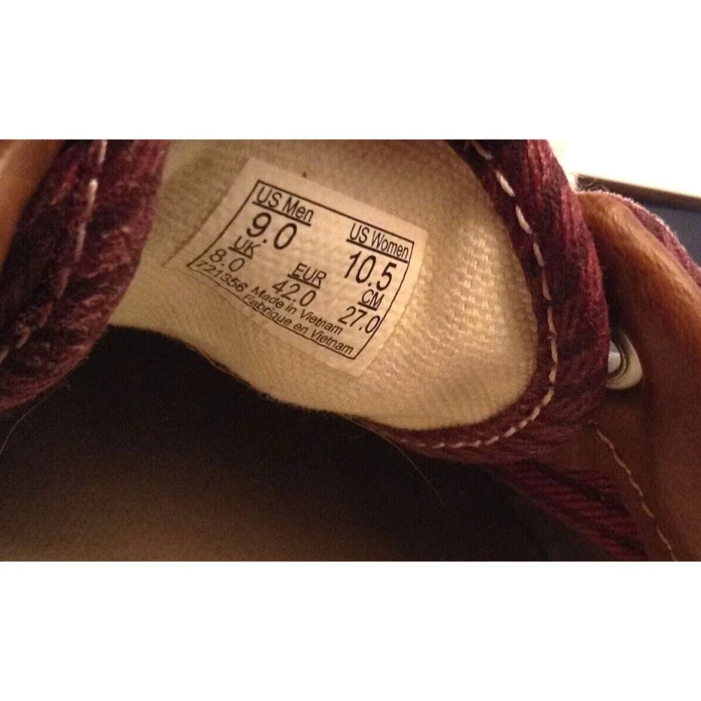 Vans Sneakers Mens 9 Burgundy Striped Canvas Low Top Lace Skate Retro Old Skool